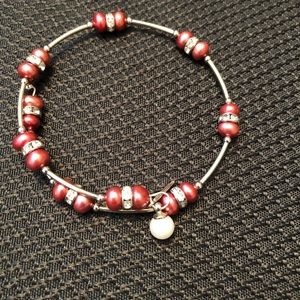 Vantel Pearl Wire Bracelets